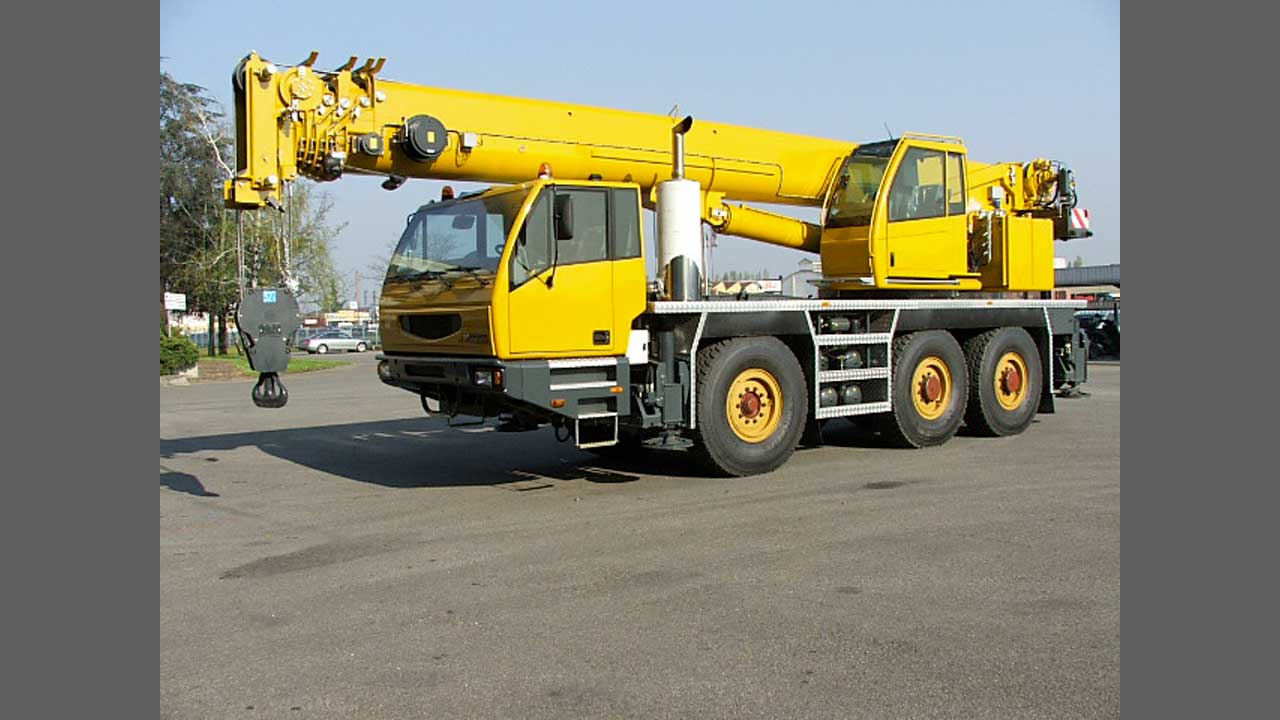 Marchetti Cranes MG 60.3-2  1 Independent + 3 Telescoping Boom sections