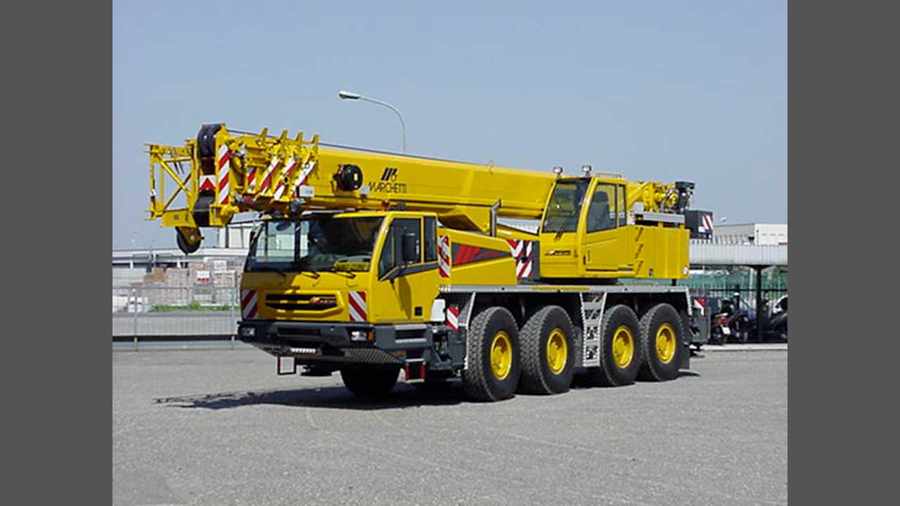 Marchetti Cranes MG 70.4S 1 Independent + 3 Telescoping Boom sections