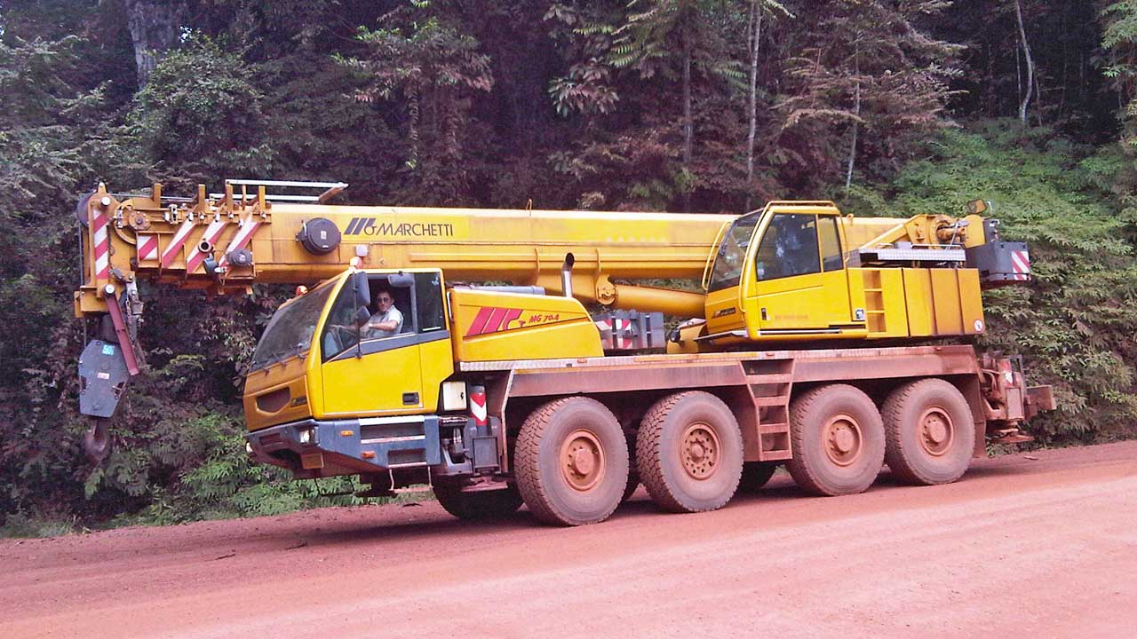 Marchetti Cranes MG 70.4S 1 Independent + 3 Telescoping Boom sections