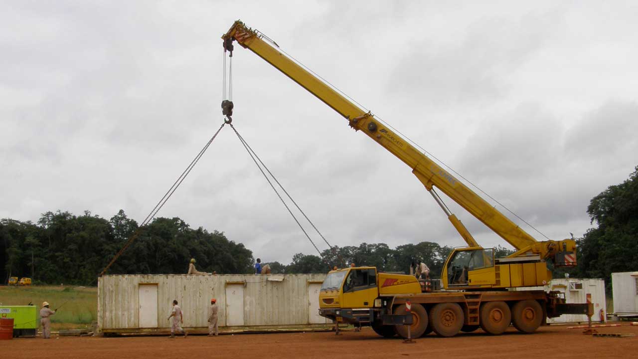 Marchetti Cranes MG 70.4S 1 Independent + 3 Telescoping Boom sections