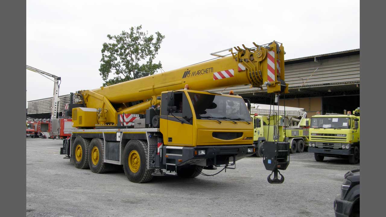 Marchetti Cranes MG 60.3-2  1 Independent + 3 Telescoping Boom sections